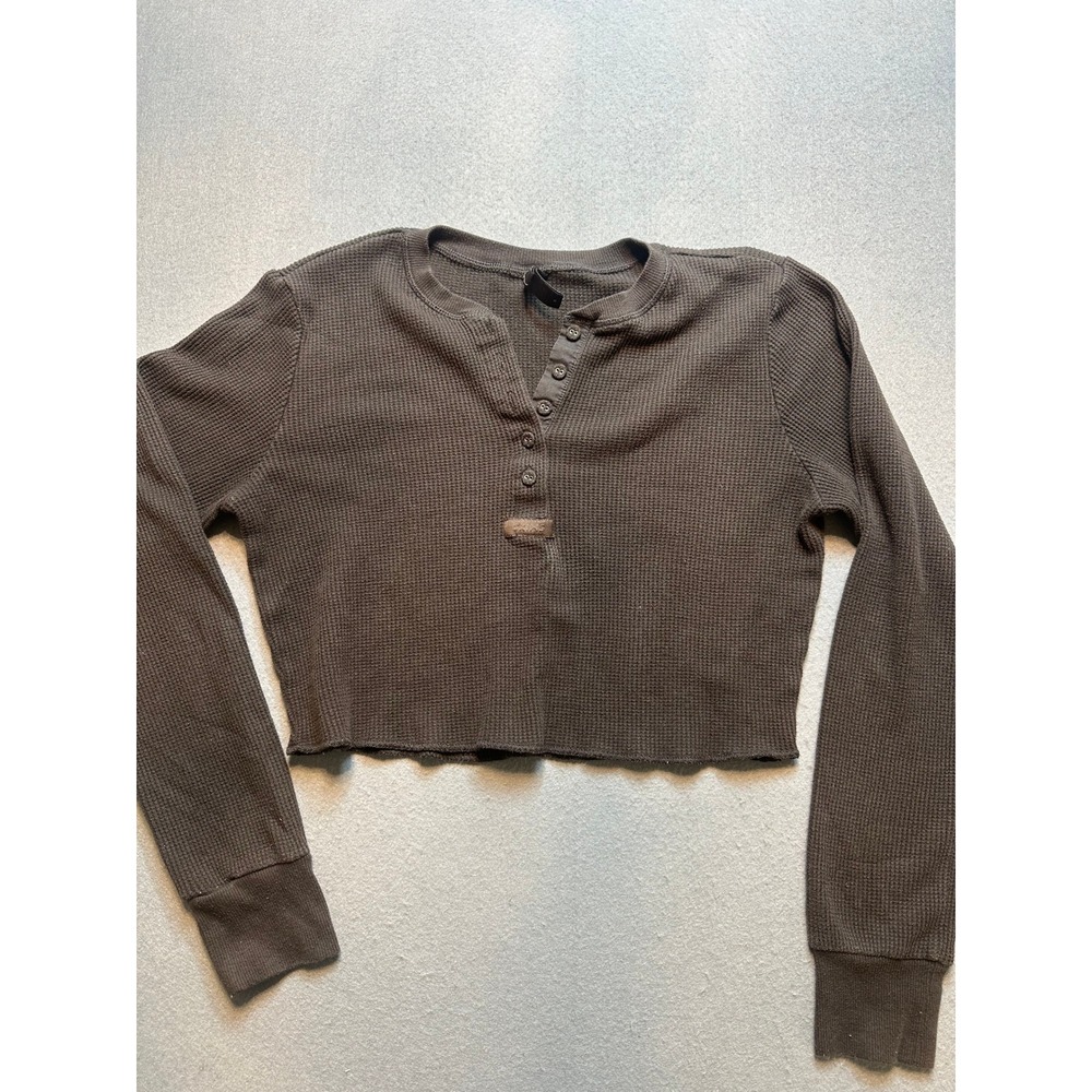 SKIMS Waffle Henley Long Sleeve Cropped Top Brown XL -112